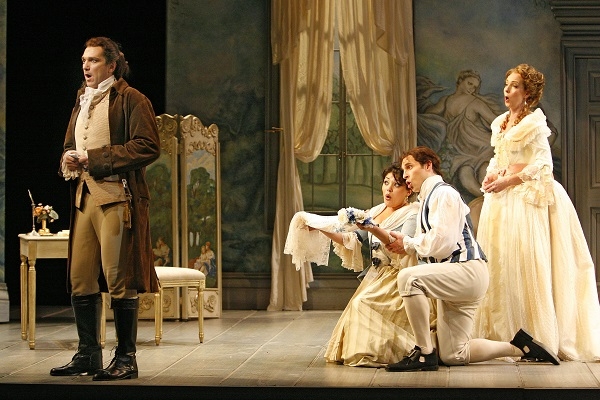 모차르트의 오페라 '피가로의 결혼' 공연 한 장면을 찍은 사진이에요. ⓒ Pinterest 휴먼에이드포스트