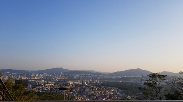 남산에서 바라본 서울 풍경예요. ⓒ 송창진 기자