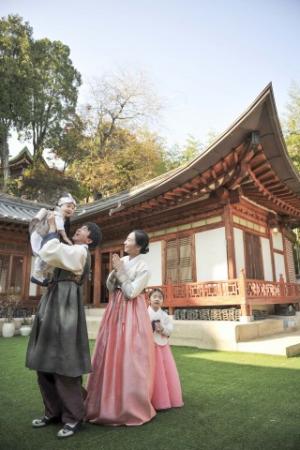 여행박사, ‘한옥패키지’ 상품 출시… 한옥에서 가족사진 찍고 가족여행도 즐기는 서울여행